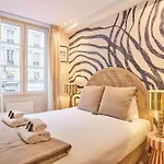 Charming Flat In The Heart Of Paris