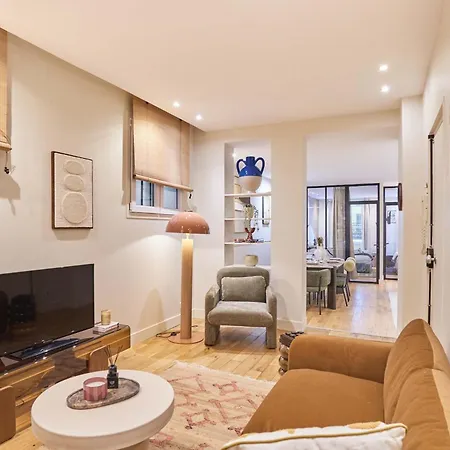 Charming Flat In The Heart Of Apartment *