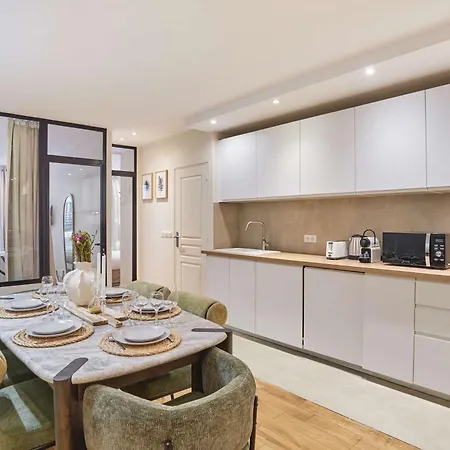 Charming Flat In The Heart Of Parigi