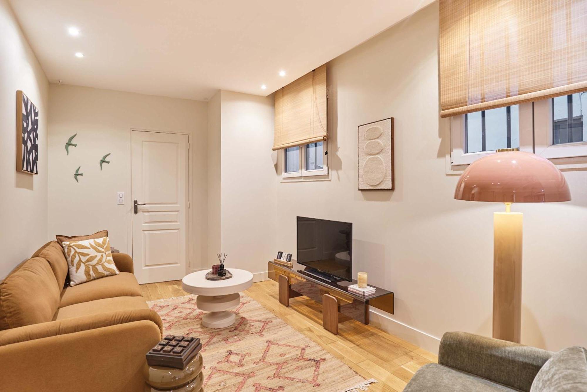 Charming Flat In The Heart Of Apartment Paris